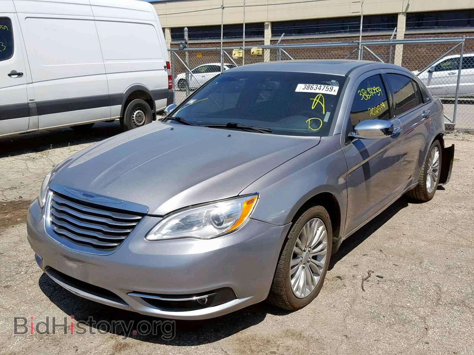 2013 CHRYSLER 200 - VIN: 1C3CCBCG4DN652996 - Фото 2