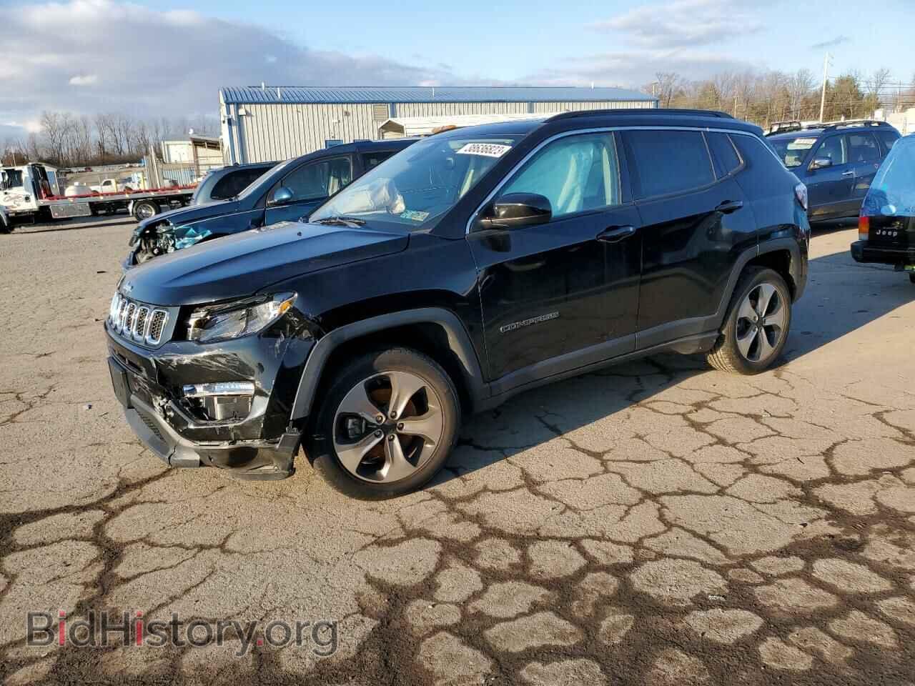 Фотография 3C4NJDBB2HT689448 - JEEP COMPASS 2017