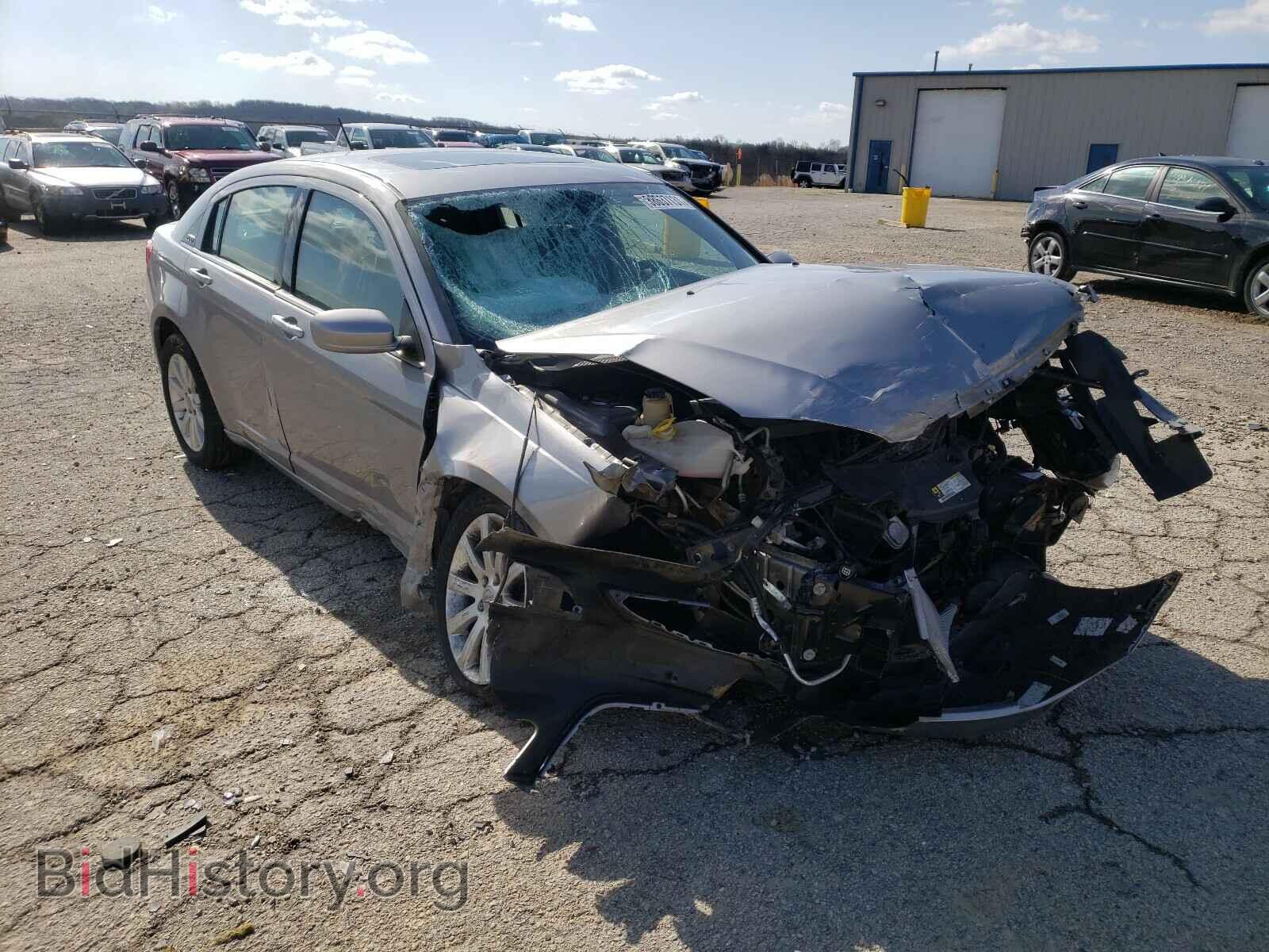 Photo 1C3CCBBB4DN692467 - CHRYSLER 200 2013