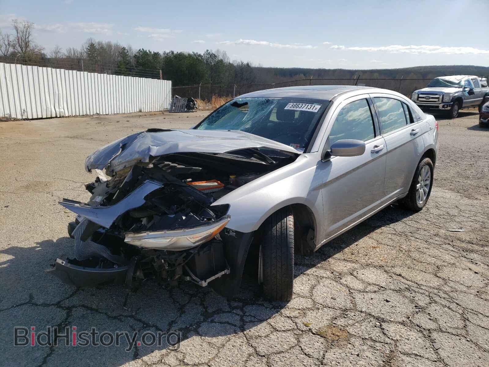 2013 CHRYSLER 200 - VIN: 1C3CCBBB4DN692467 - Фото 2