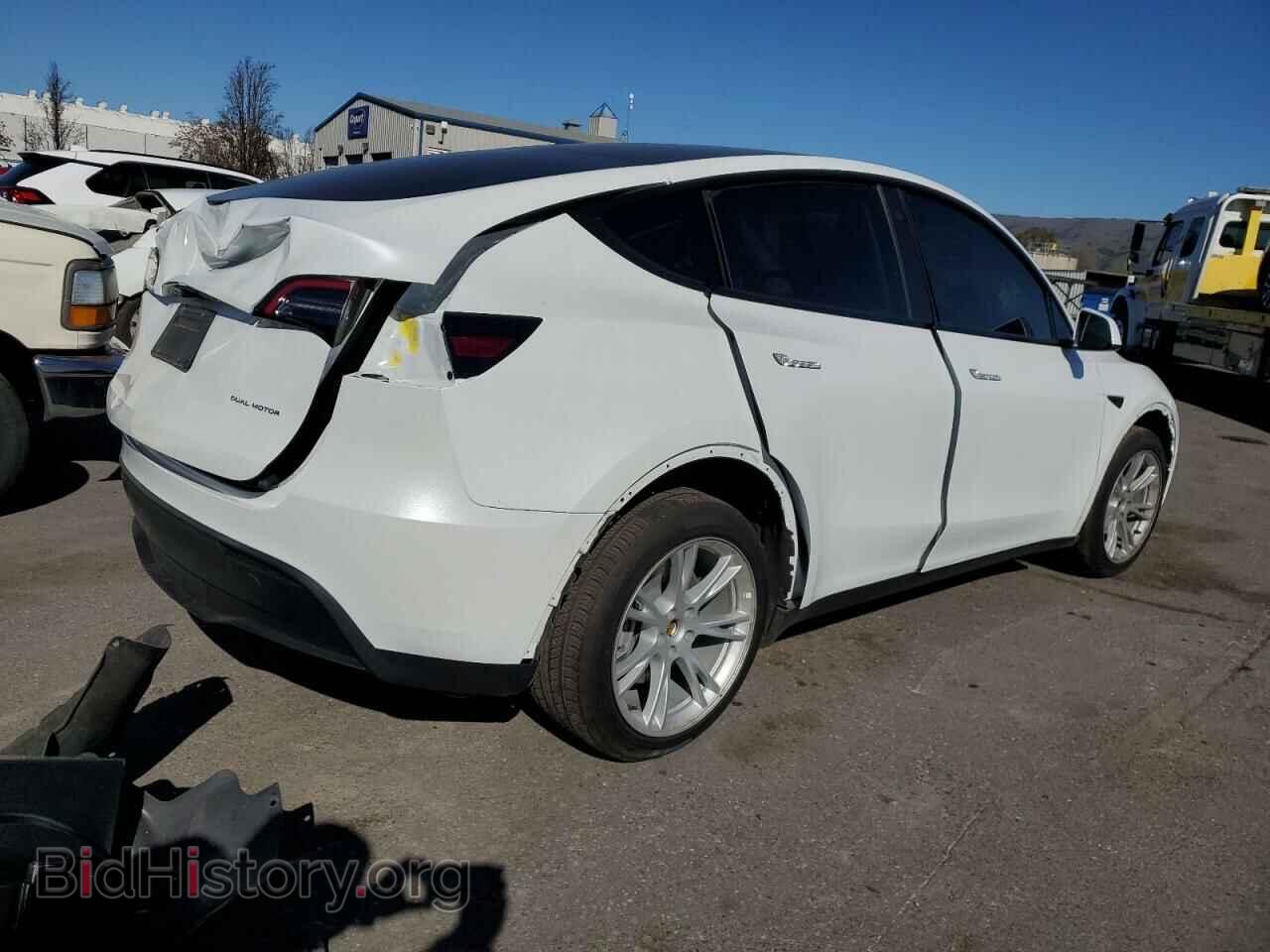 2022 TESLA MODEL Y - VIN: 7SAYGAEE0NF456620 - Фото 3