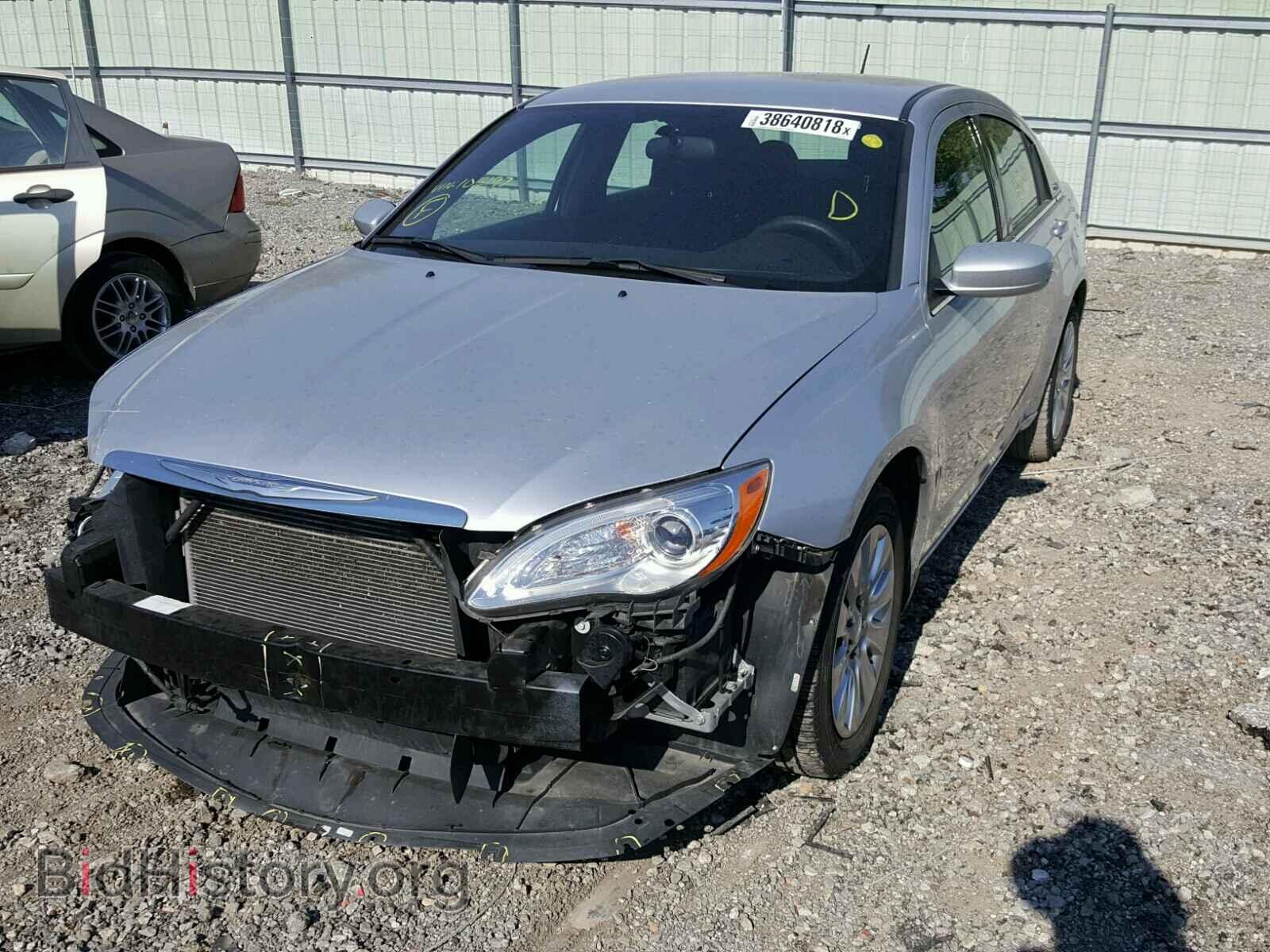 2012 CHRYSLER 200 - VIN: 1C3CCBAB4CN105197 - Фото 2