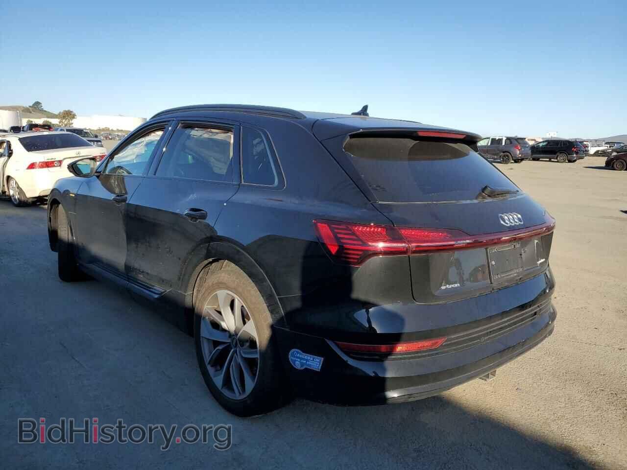 2021 AUDI E-TRON - VIN: WA1LABGE7MB026803 - Фото 2