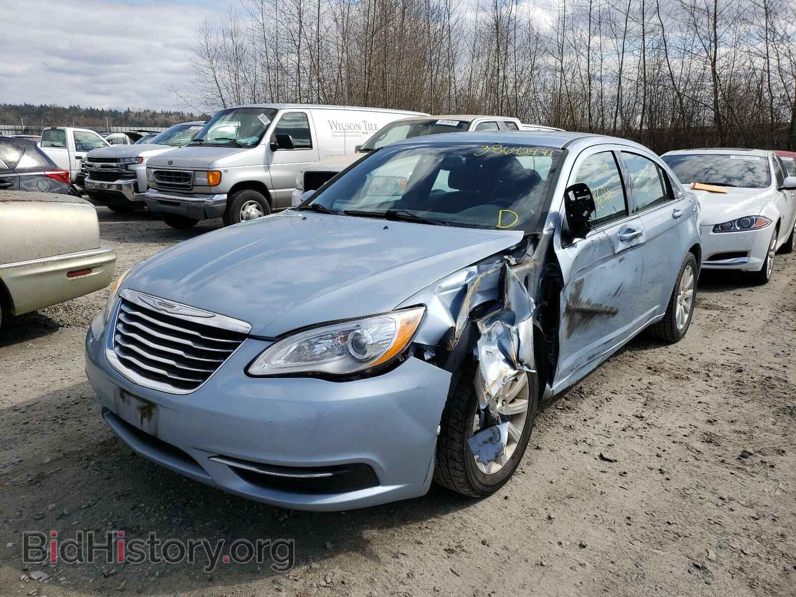 2013 CHRYSLER 200 - VIN: 1C3CCBBB5DN600850 - Фото 2