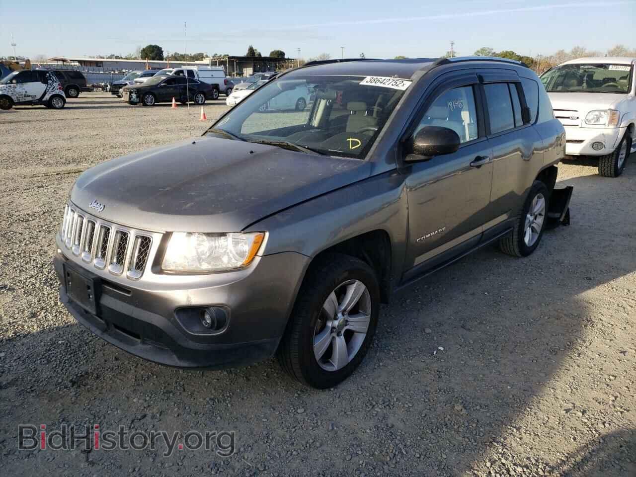 2011 JEEP COMPASS - VIN: 1J4NT1FB0BD228081 - Photo 2