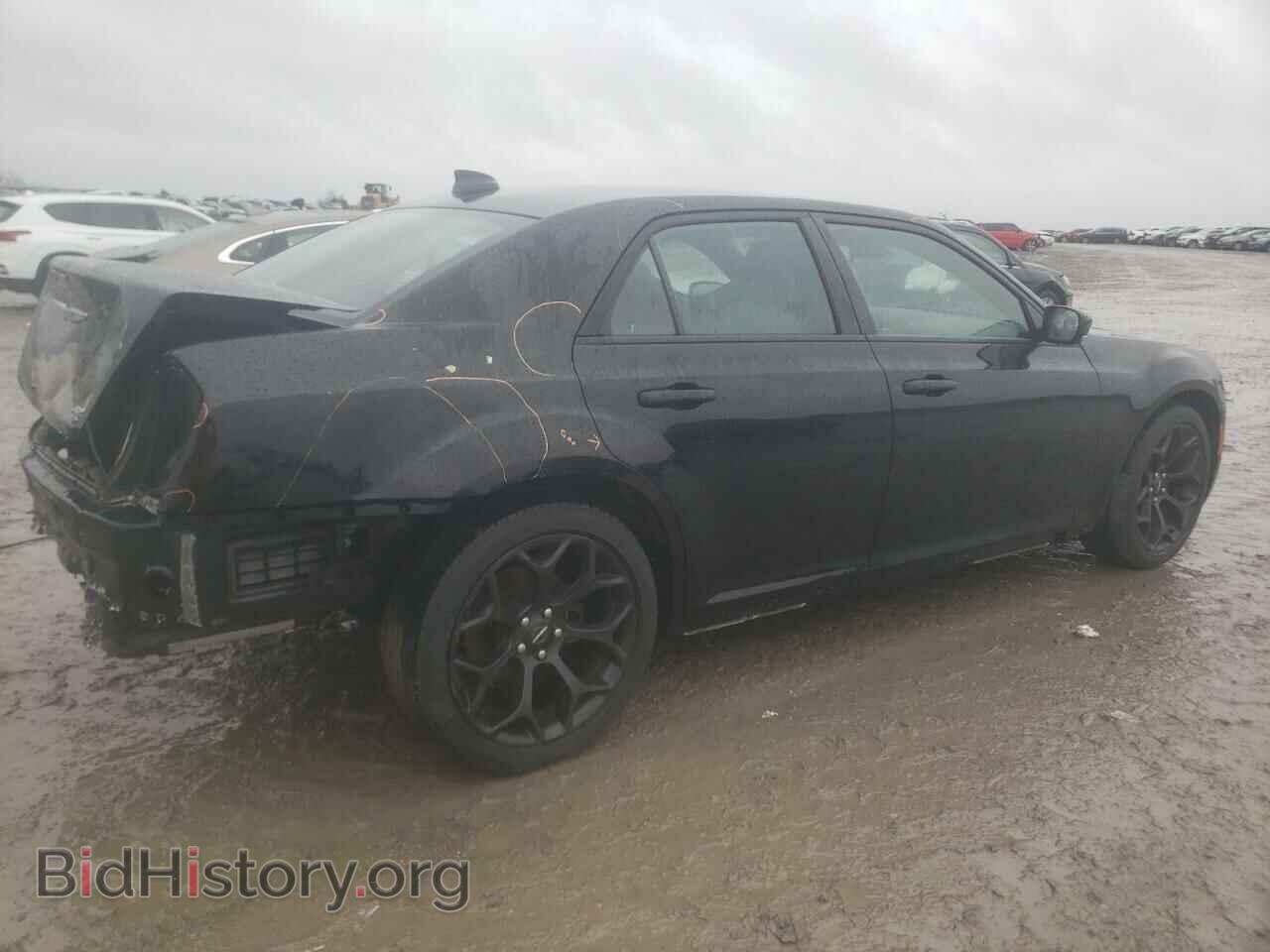 2019 CHRYSLER 300 - VIN: 2C3CCABG6KH666268 - Фото 3