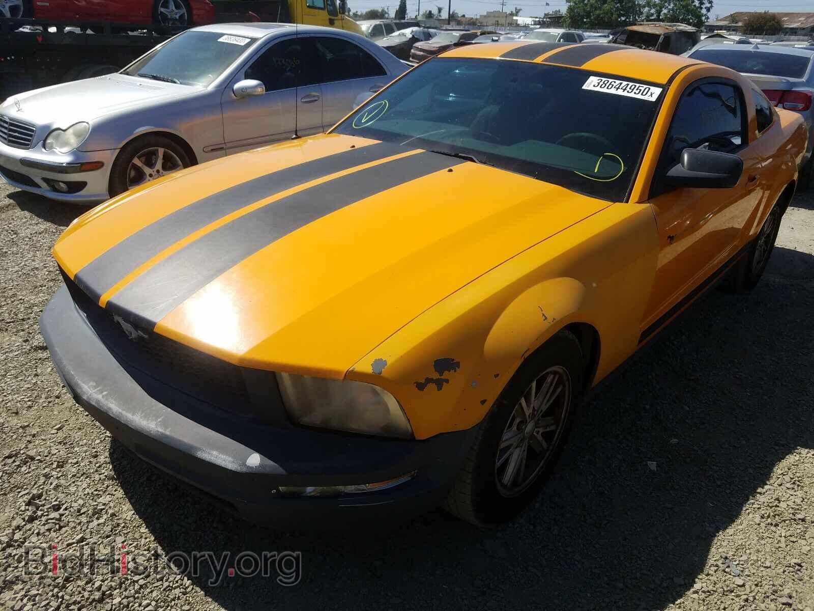 2008 FORD MUSTANG - VIN: 1ZVHT80N085140808 - Фото 2