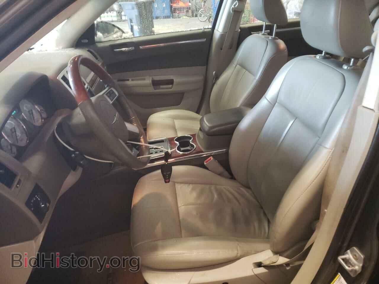 2010 CHRYSLER 300 - VIN: 2C3CK3CV9AH211506 - Фото 7