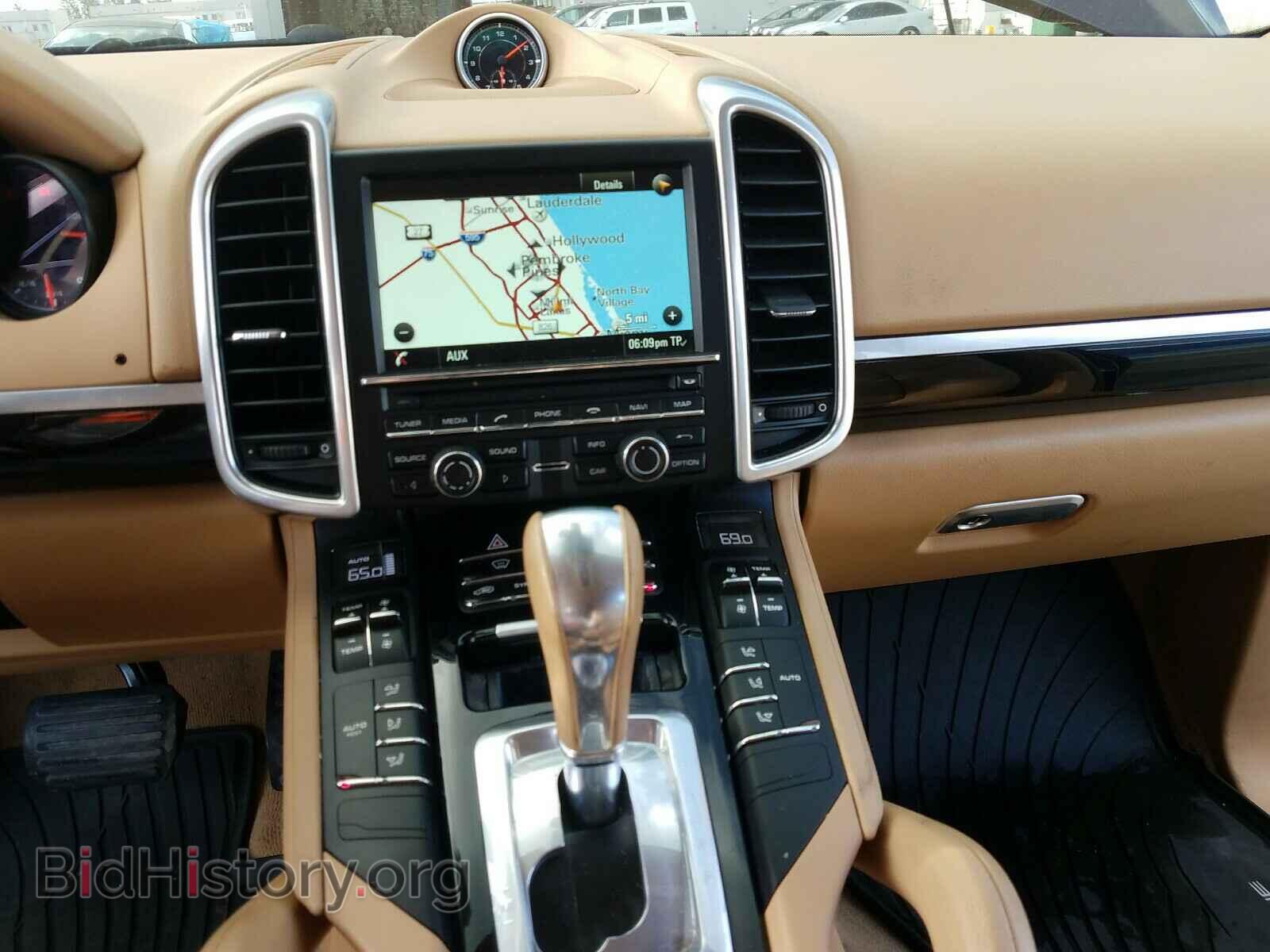 2016 PORSCHE CAYENNE - VIN: WP1AA2A29GKA08852 - Фото 9