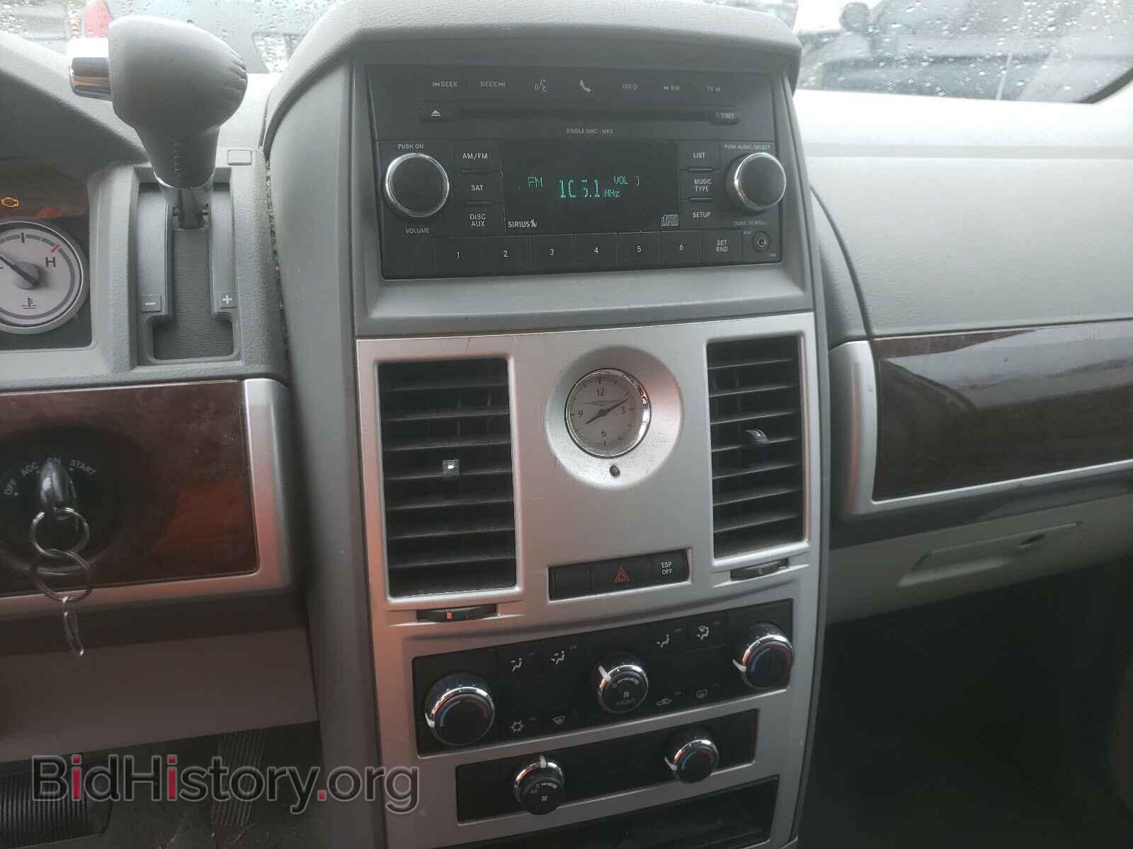 2010 CHRYSLER MINIVAN - VIN: 2A4RR5D10AR293011 - Photo 9