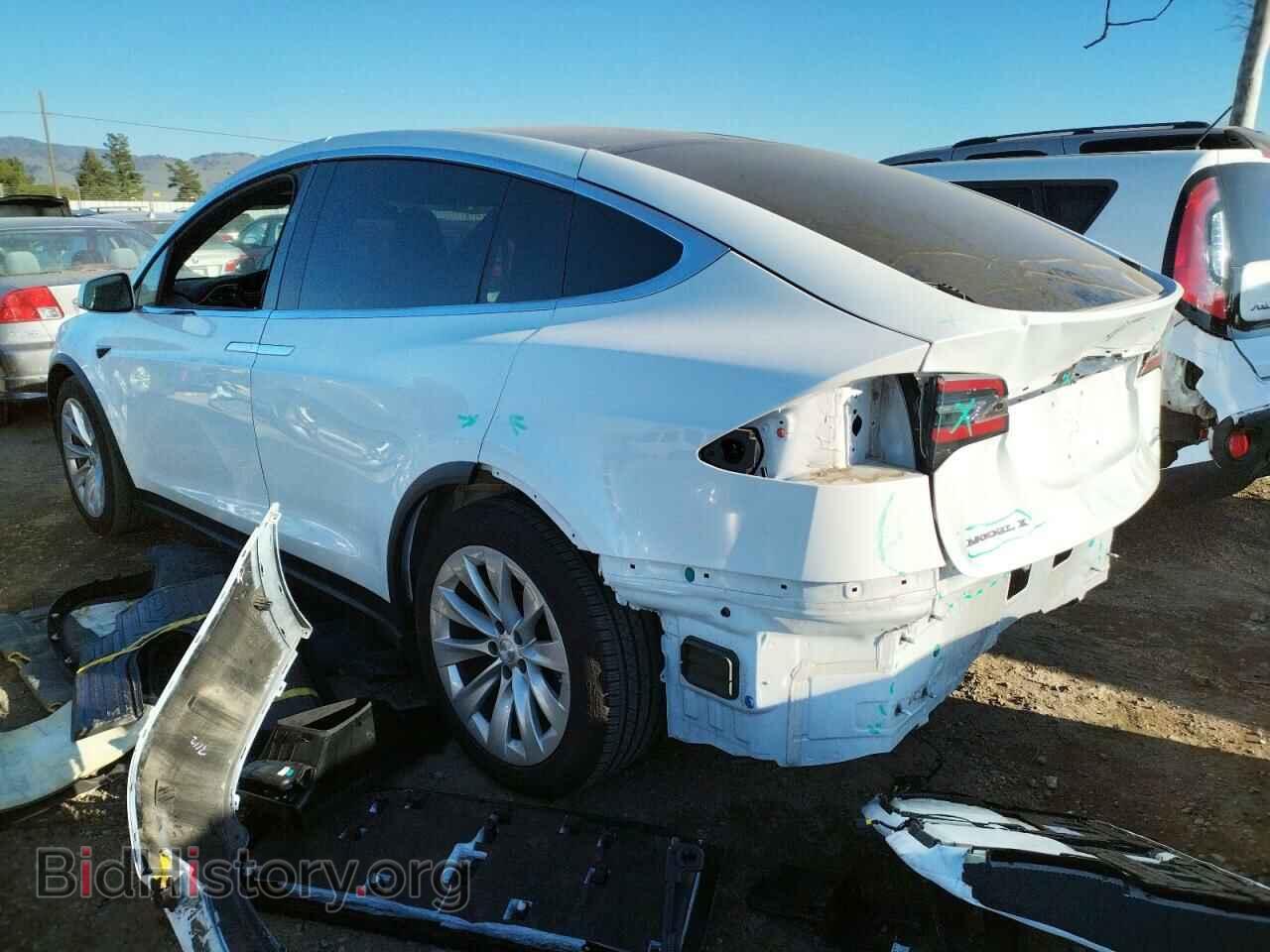 2017 TESLA MODEL X - VIN: 5YJXCBE21HF040452 - Photo 2