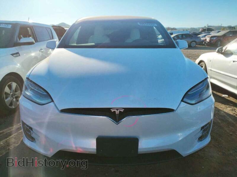 2017 Tesla MODEL X (VIN 5YJXCBE21HF040452) — фото 5 из 13