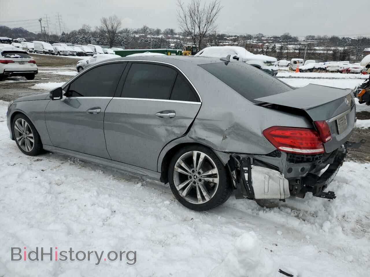 2014 MERCEDES-BENZ E-CLASS - VIN: WDDHF5KB0EA817022 - Фото 2