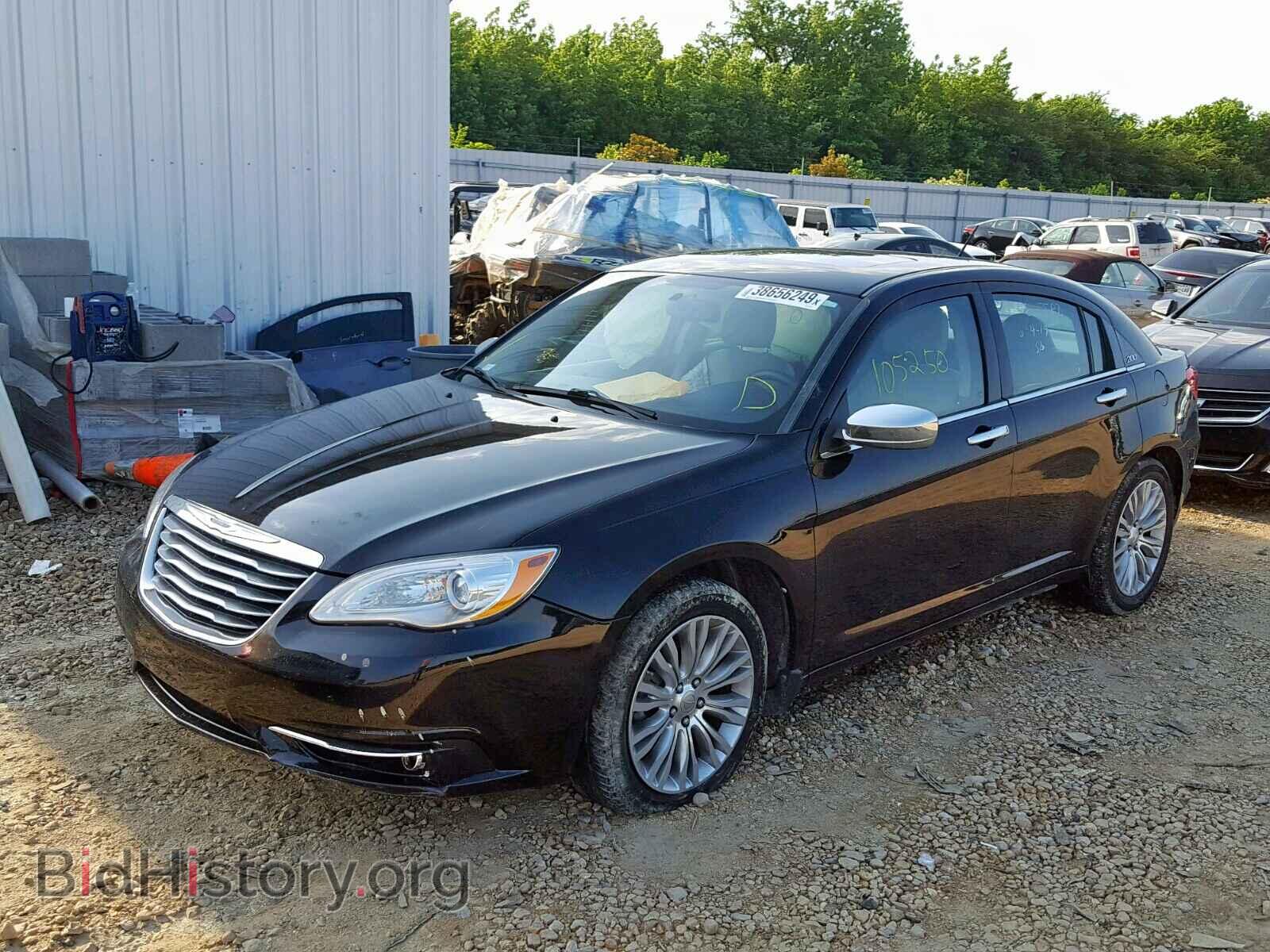 2013 CHRYSLER 200 - VIN: 1C3CCBCG9DN618729 - Фото 2