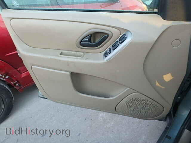 2005 FORD ESCAPE - VIN: 1FMCU93175KC90996 - Фото 9