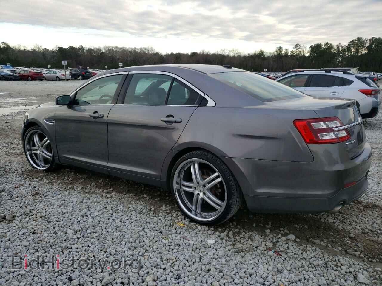 2013 FORD TAURUS - VIN: 1FAHP2E88DG210020 - Фото 2