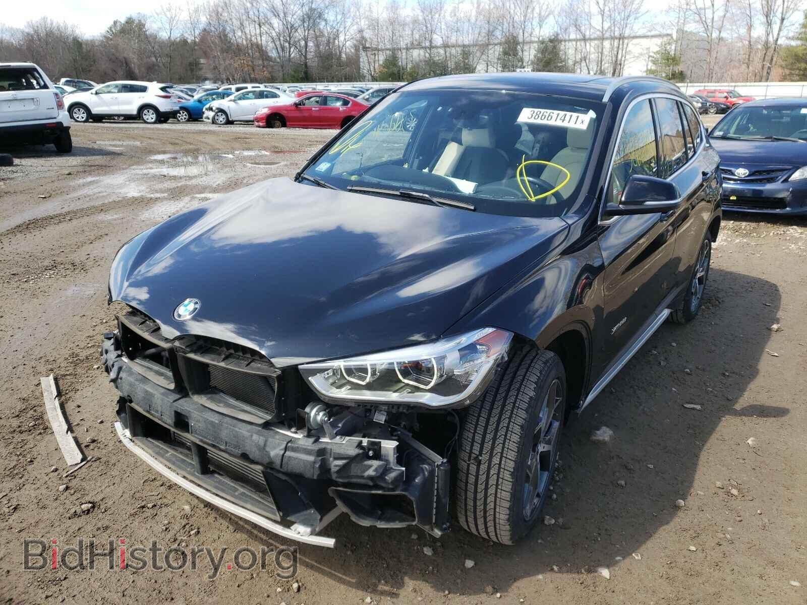 2017 BMW X1 - VIN: WBXHT3C38H5F85741 - Фото 2