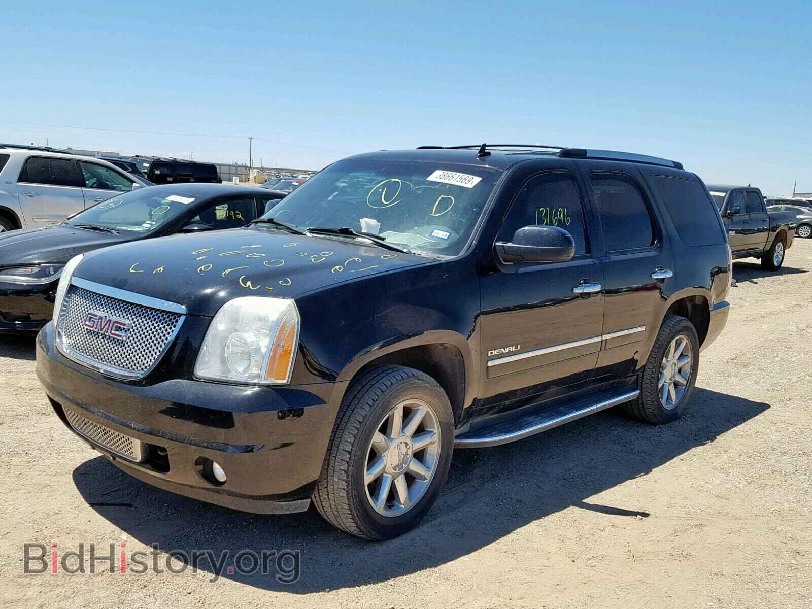 2011 GMC YUKON DENA - VIN: 1GKS2EEF4BR239499 - Фото 2