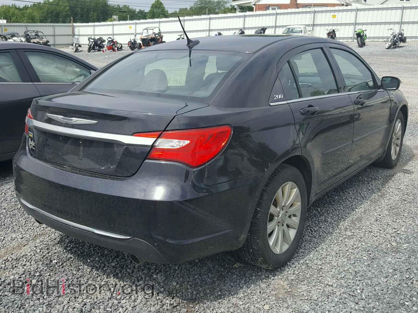 2013 CHRYSLER 200 - VIN: 1C3CCBBG7DN660205 - Photo 4