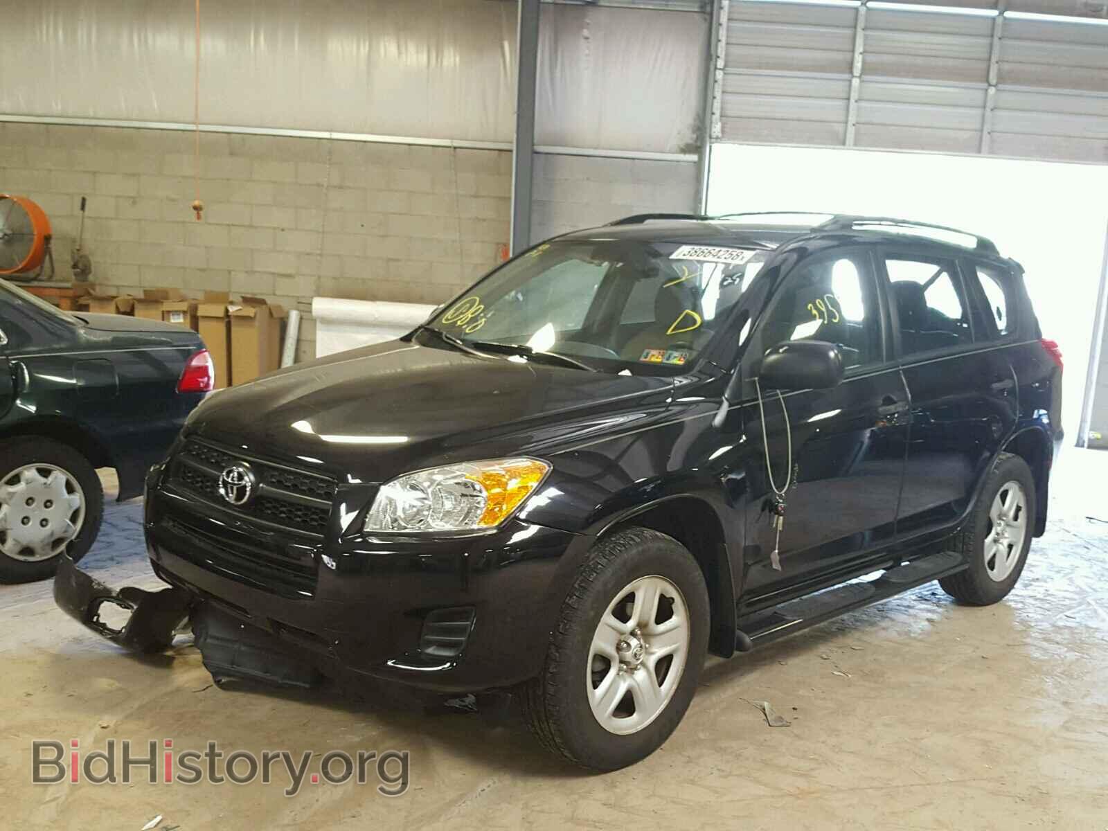 2011 TOYOTA RAV4 - VIN: 2T3BF4DV9BW151406 - Фото 2