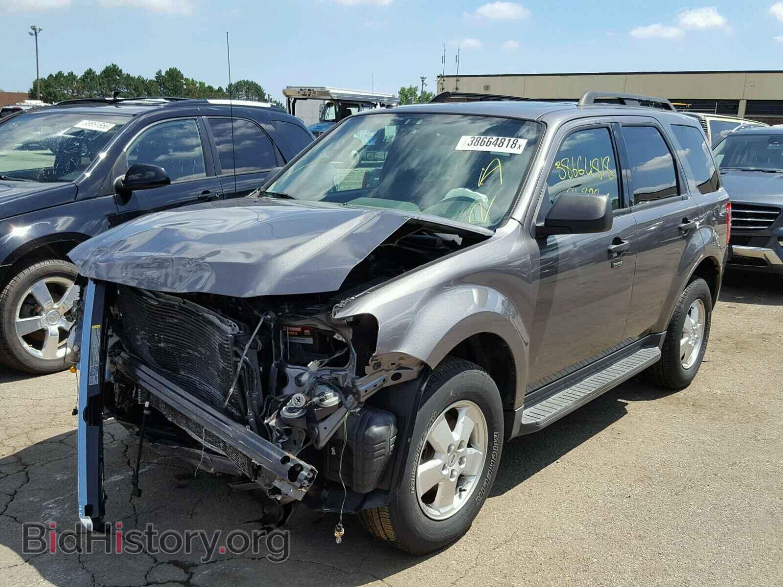 2011 FORD ESCAPE - VIN: 1FMCU9D76BKA26148 - Photo 2