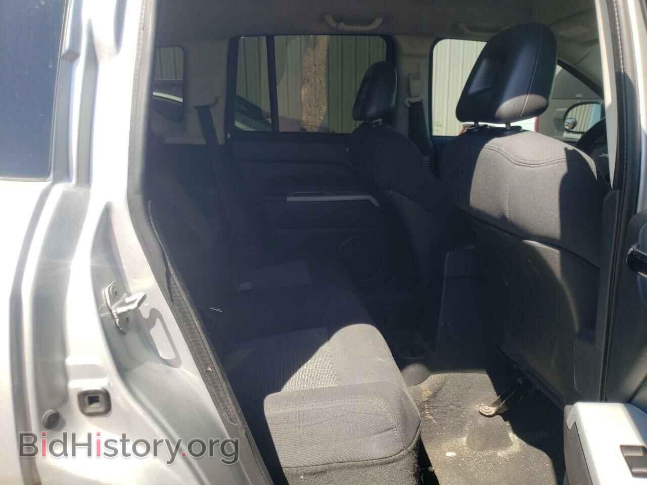 2008 JEEP COMPASS - VIN: 1J8FT47W28D714065 - Photo 6
