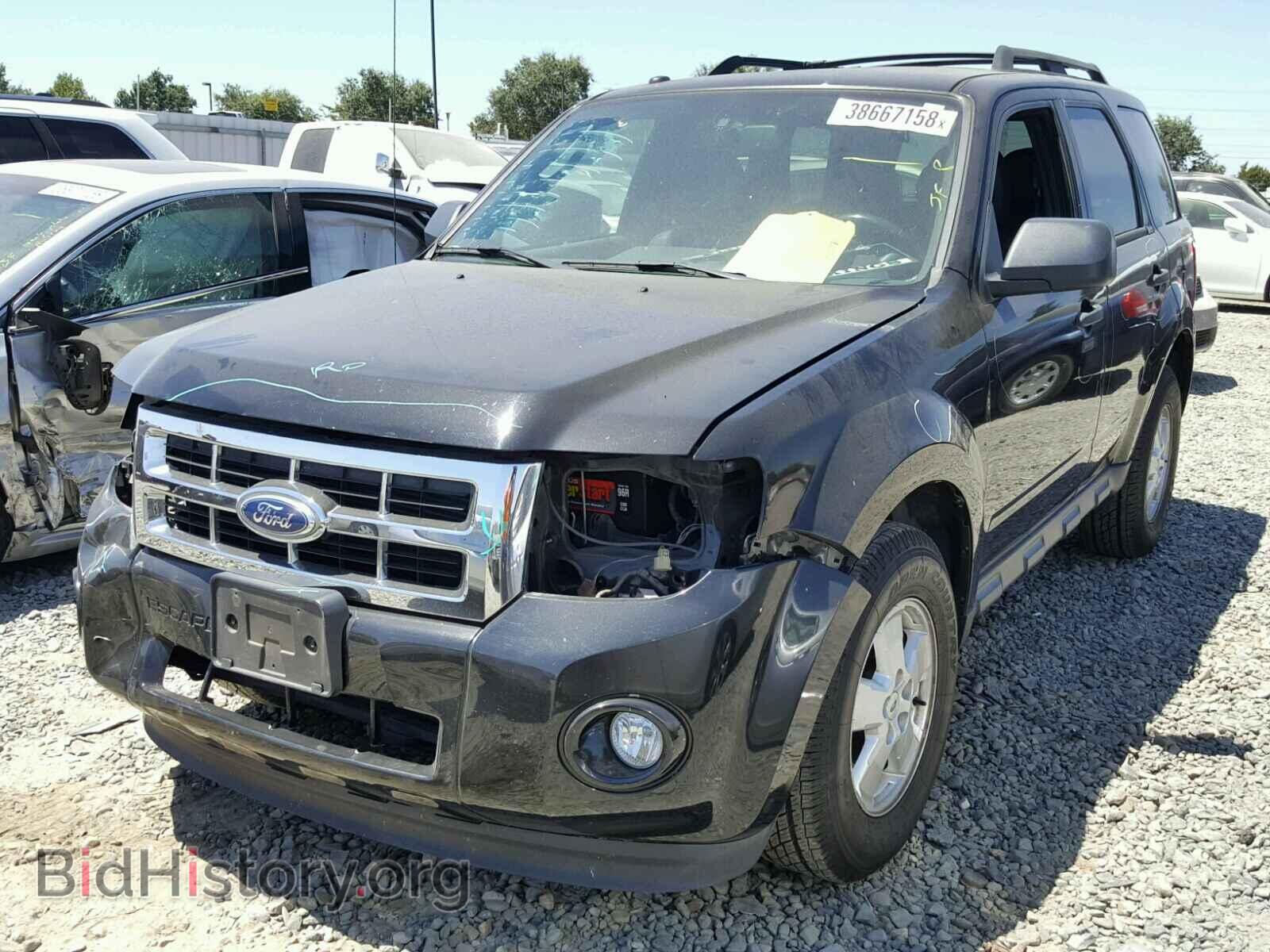 2011 FORD ESCAPE - VIN: 1FMCU0D76BKB37021 - Photo 2