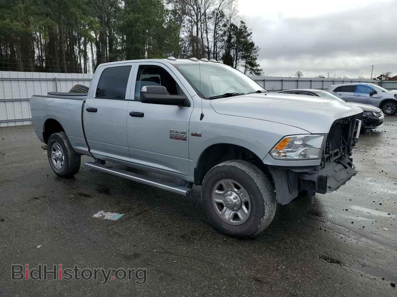 2018 RAM All Models - VIN: 3C6UR5CJ9JG336551 - Photo 4