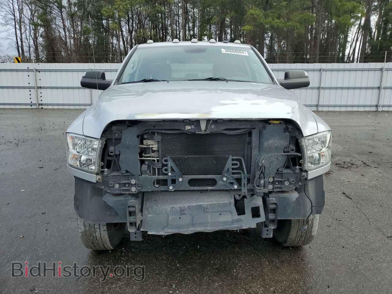 2018 RAM All Models - VIN: 3C6UR5CJ9JG336551 - Photo 5
