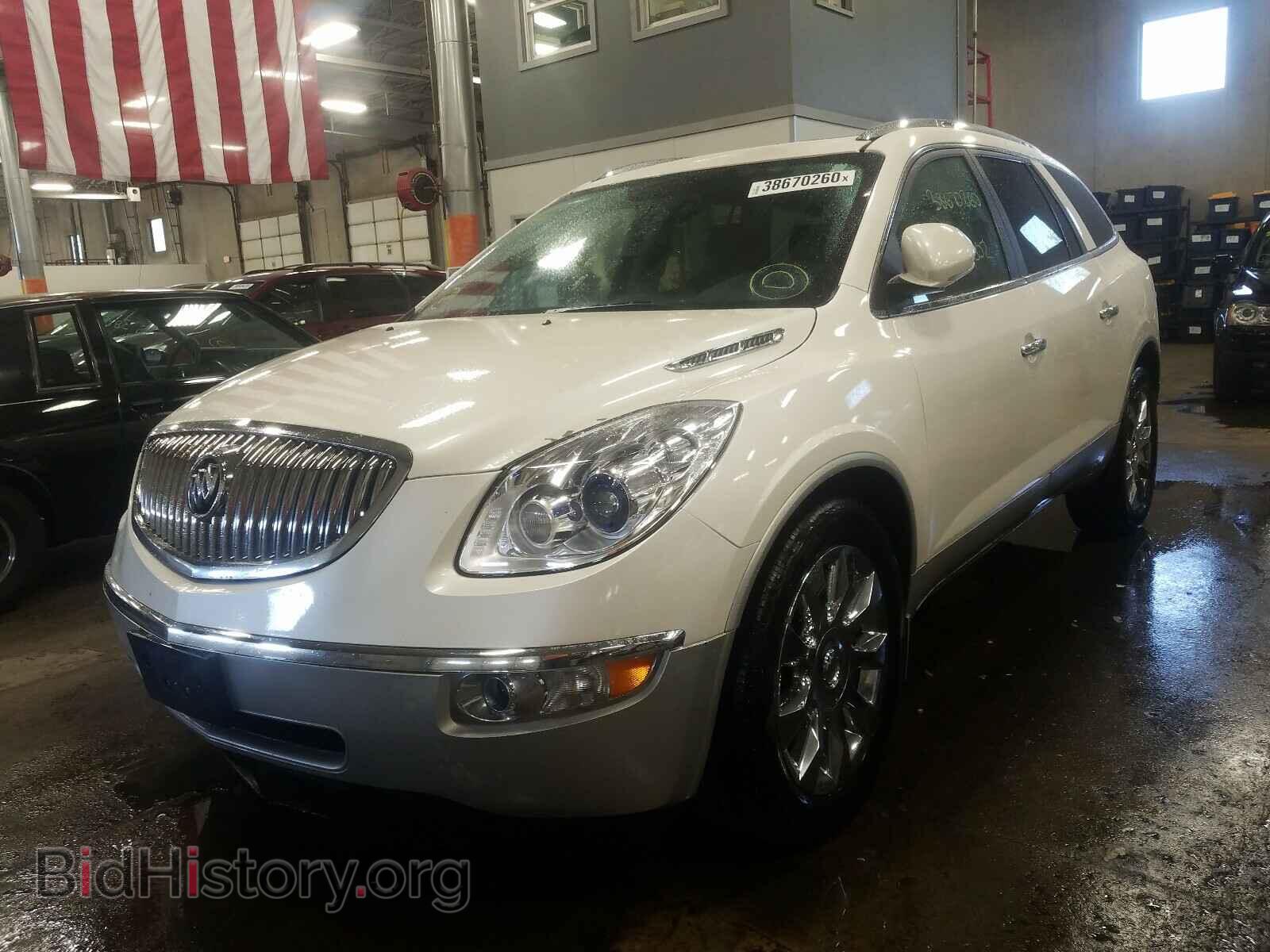 2011 BUICK ENCLAVE - VIN: 5GAKVCED8BJ336078 - Фото 2