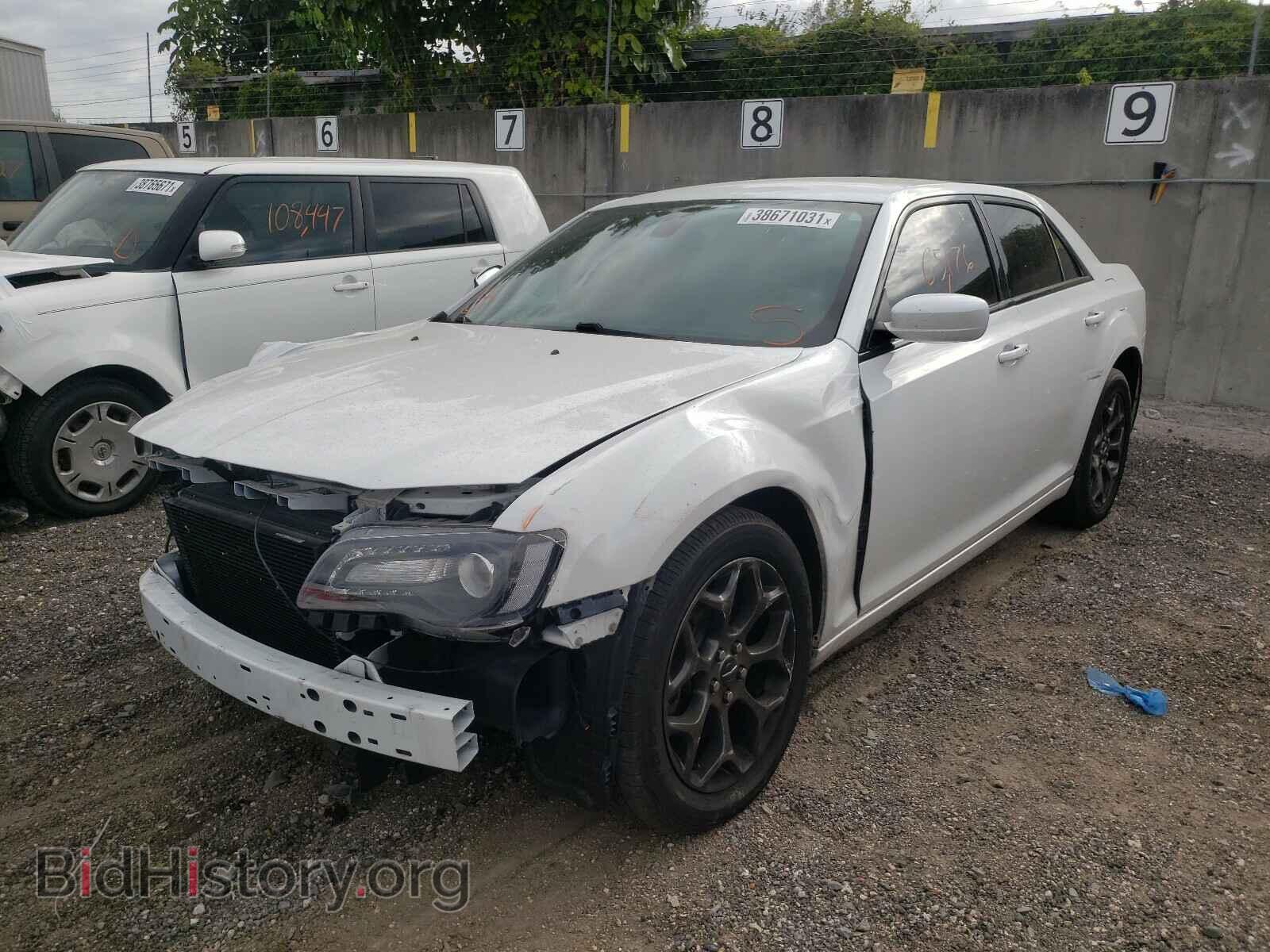 2016 CHRYSLER 300 - VIN: 2C3CCAGG6GH176137 - Фото 2