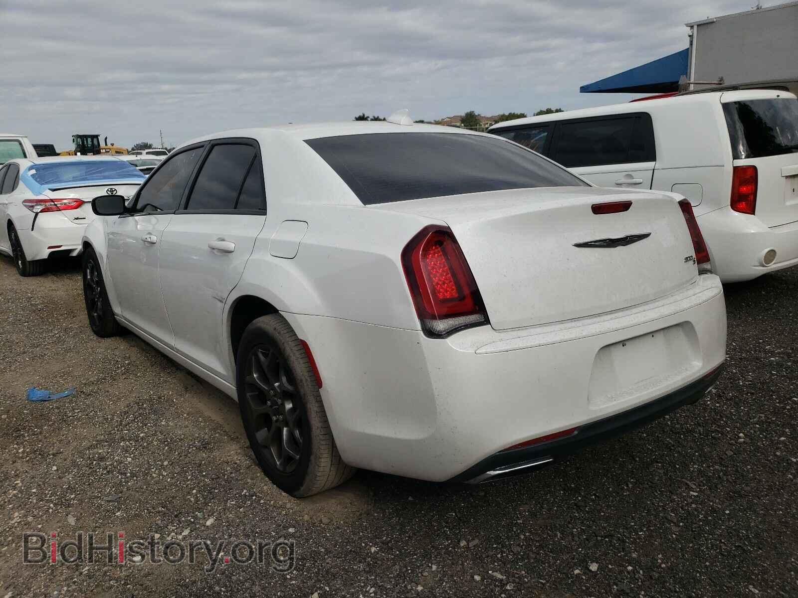 2016 CHRYSLER 300 - VIN: 2C3CCAGG6GH176137 - Фото 3
