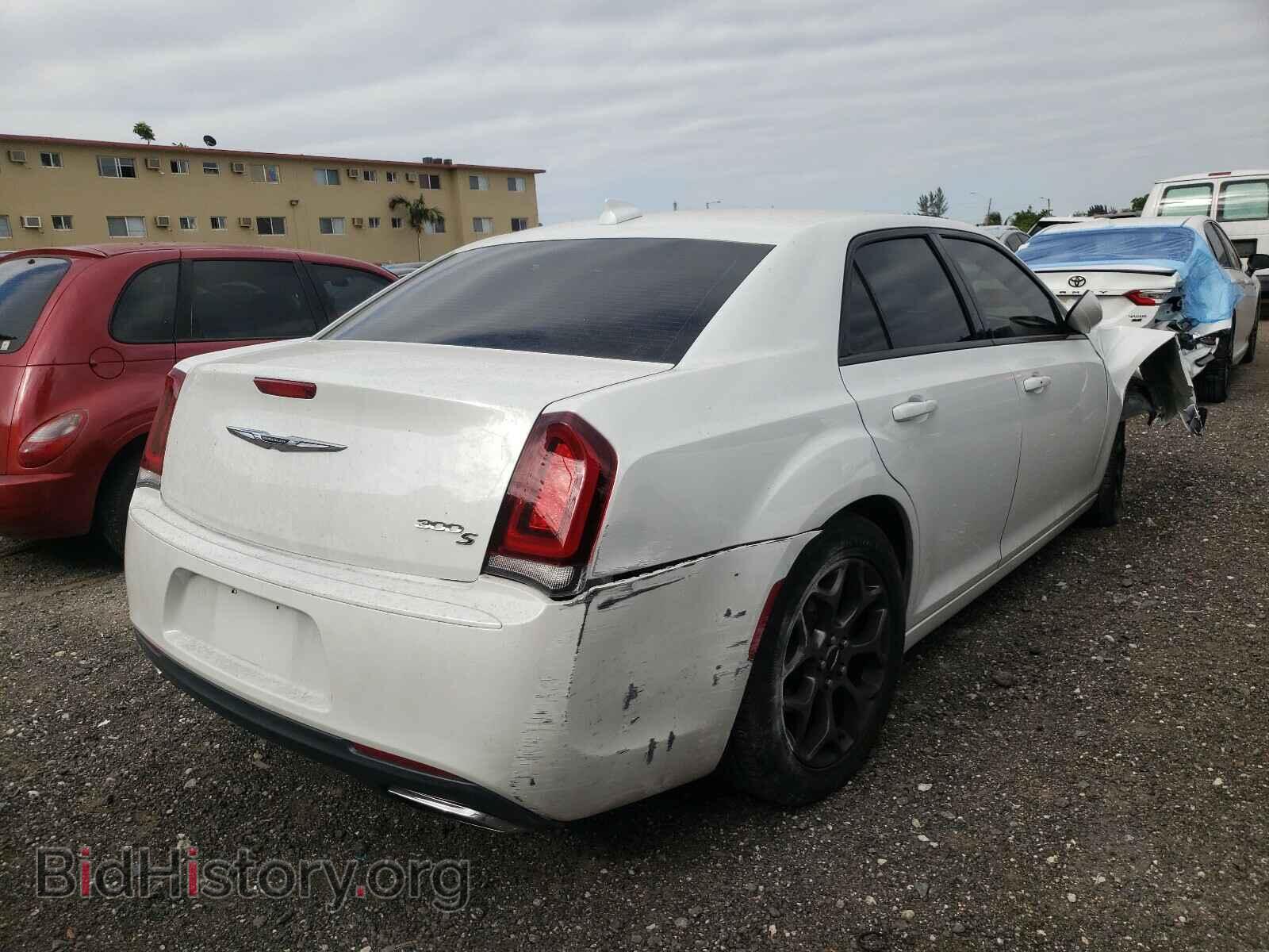 2016 CHRYSLER 300 - VIN: 2C3CCAGG6GH176137 - Фото 4