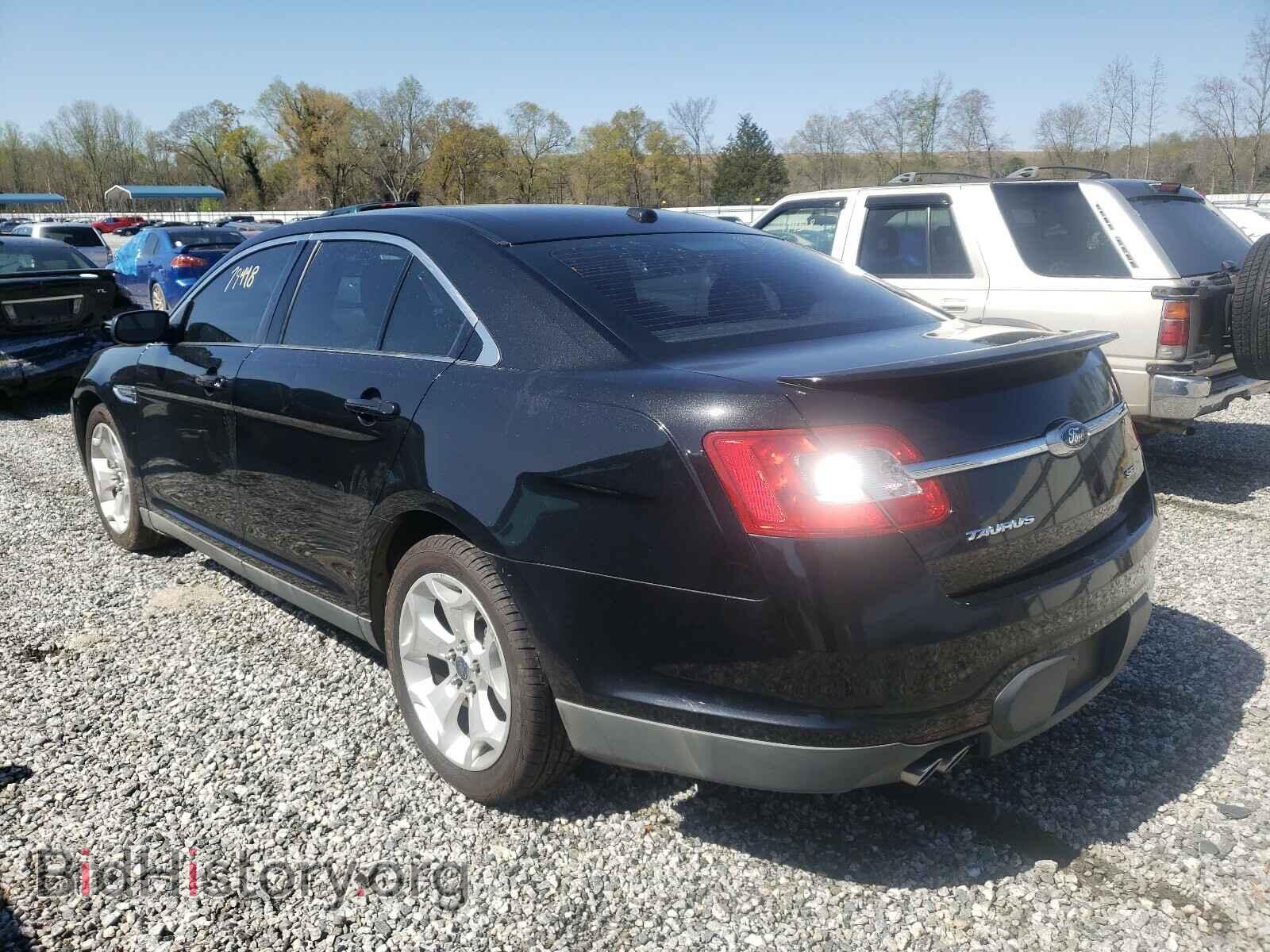 2011 FORD TAURUS - VIN: 1FAHP2EW1BG123202 - Фото 2
