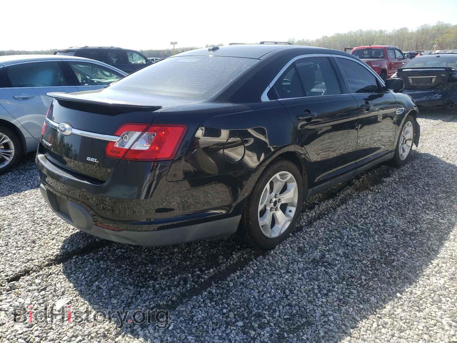 2011 FORD TAURUS - VIN: 1FAHP2EW1BG123202 - Фото 3