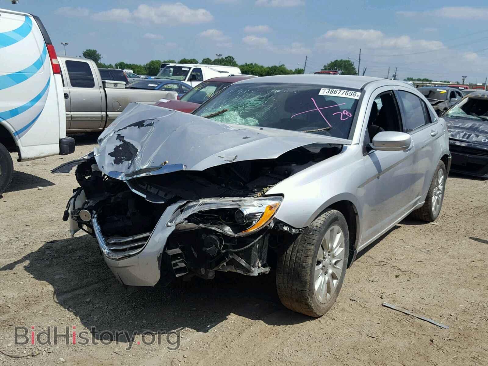 2012 CHRYSLER 200 - VIN: 1C3CCBAB4CN222908 - Фото 2