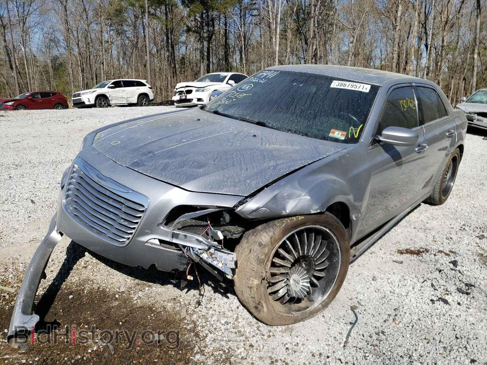 2013 CHRYSLER 300 - VIN: 2C3CCAAG8DH707441 - Фото 2
