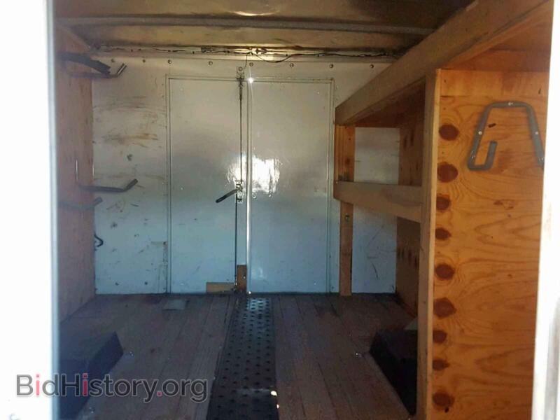 2010 Ford ECONOLINE (VIN 1FDWE3FL6ADA84572) — photo 6 of 10