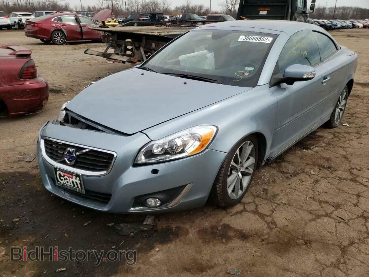 2013 VOLVO C70 - VIN: YV1672MC4DJ136681 - Фото 2