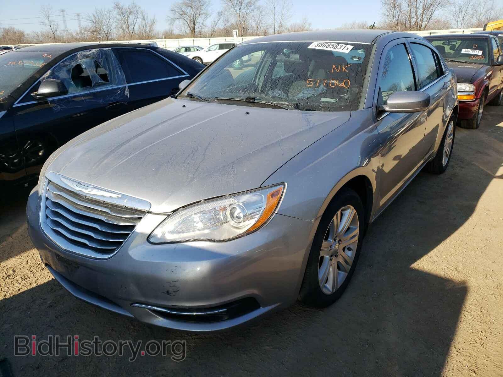 2013 CHRYSLER 200 - VIN: 1C3CCBBB5DN571060 - Фото 2