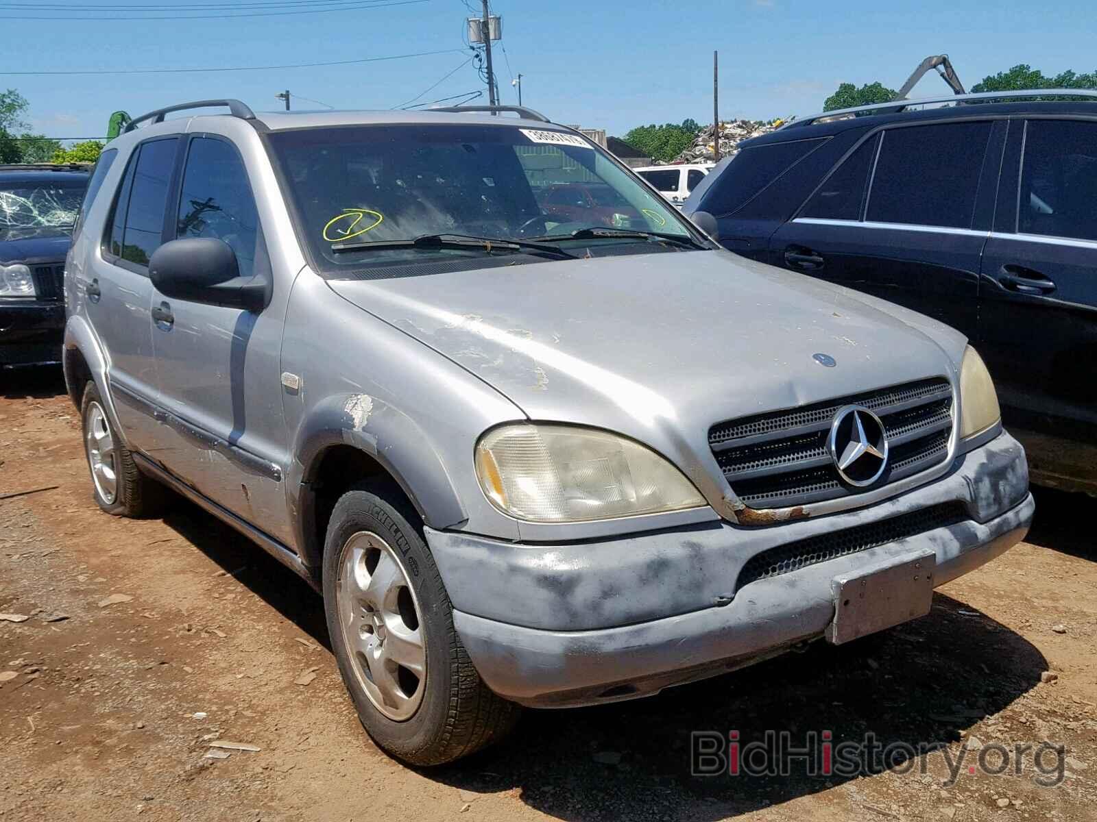 Photo 4JGAB54E0XA083205 - MERCEDES-BENZ ML 320 1999