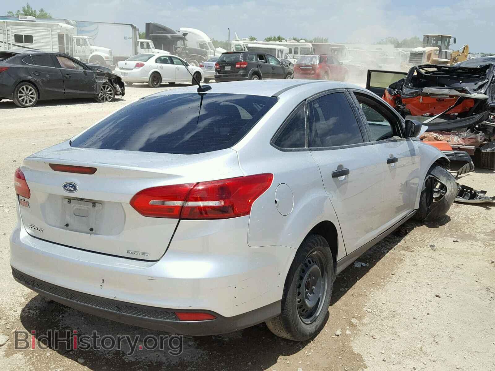 2016 FORD FOCUS - VIN: 1FADP3E27GL360910 - Photo 4