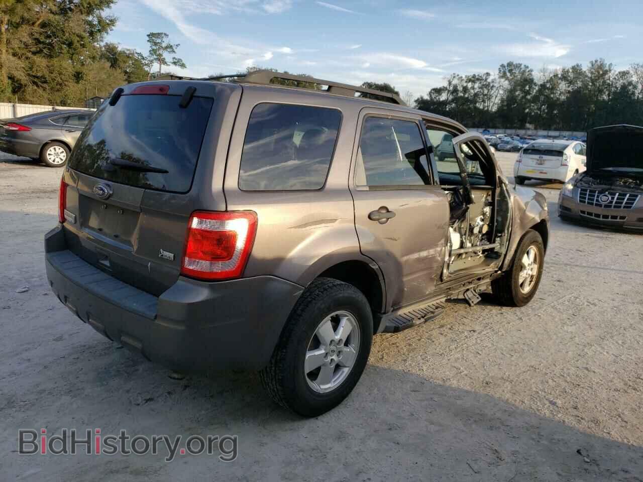 2011 FORD ESCAPE - VIN: 1FMCU9DG1BKB58895 - Фото 3