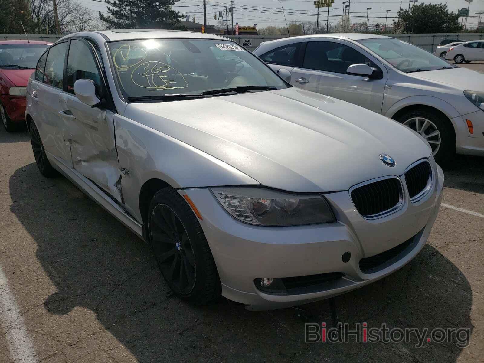 Photo WBAPH7G57BNM58672 - BMW 3 SERIES 2011