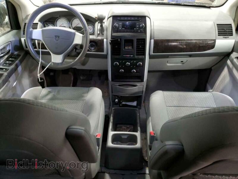 2010 Dodge CARAVAN (VIN 2D4RN5D19AR476279) — фото 8 из 13