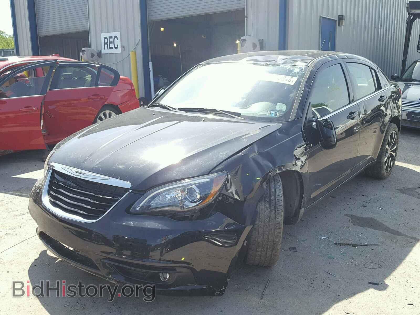 2012 CHRYSLER 200 - VIN: 1C3CCBHG0CN251355 - Фото 2