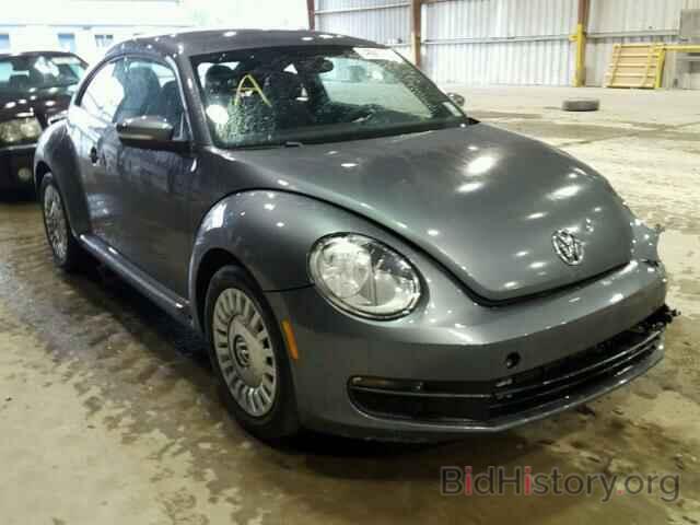 Photo 3VWJ07AT0FM639228 - VOLKSWAGEN BEETLE 2015