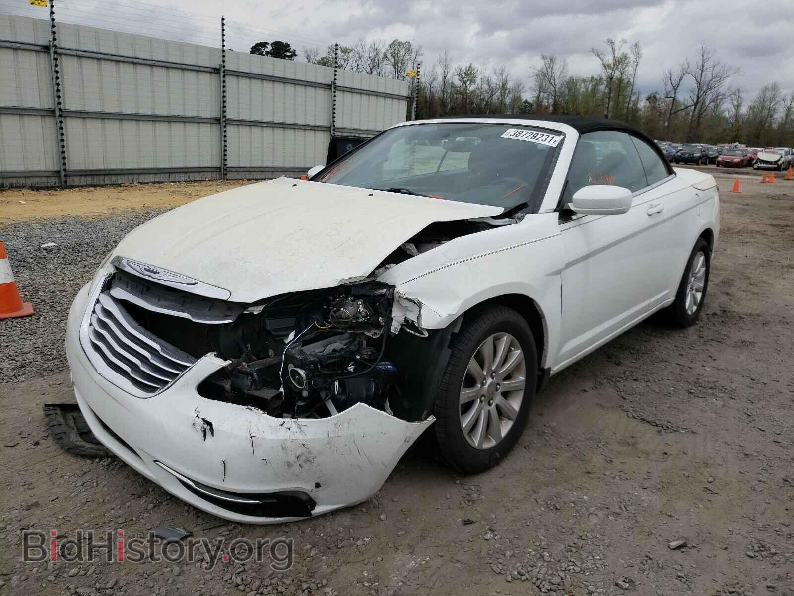 2012 CHRYSLER 200 - VIN: 1C3BCBEB0CN134332 - Фото 2