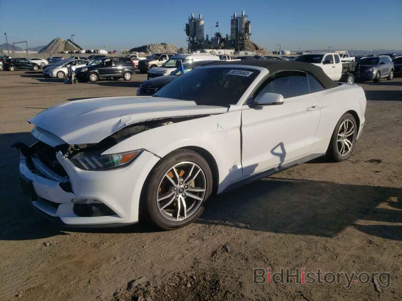 Photo 1FATP8UH9F5404326 - FORD MUSTANG 2015