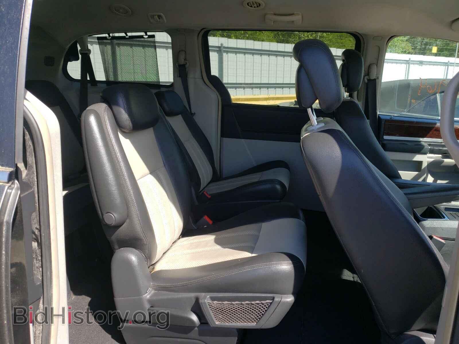 2010 CHRYSLER MINIVAN - VIN: 2A4RR8DX6AR339155 - Фото 6